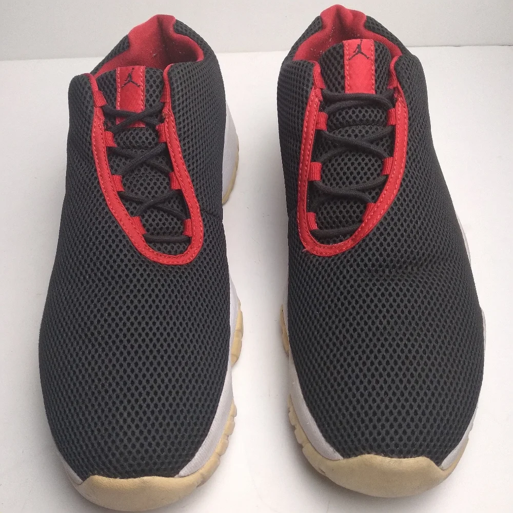Jordan Future Black / Red size 13 low cut  Sneakers 718948-001.